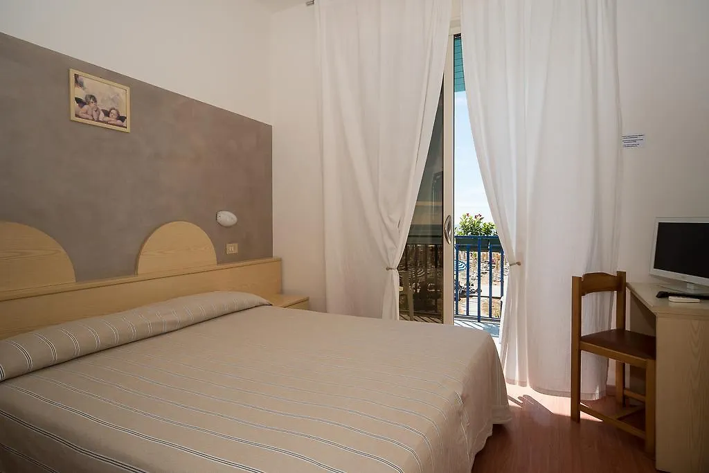 Hotel Conchiglia Lido di Jesolo 3*,  Italy