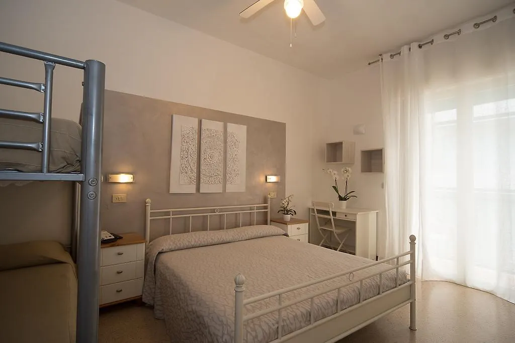 Hotel Conchiglia Lido di Jesolo 3*,